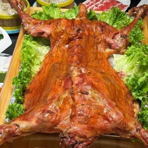 烤全羊——节庆必备的民族风味图腾